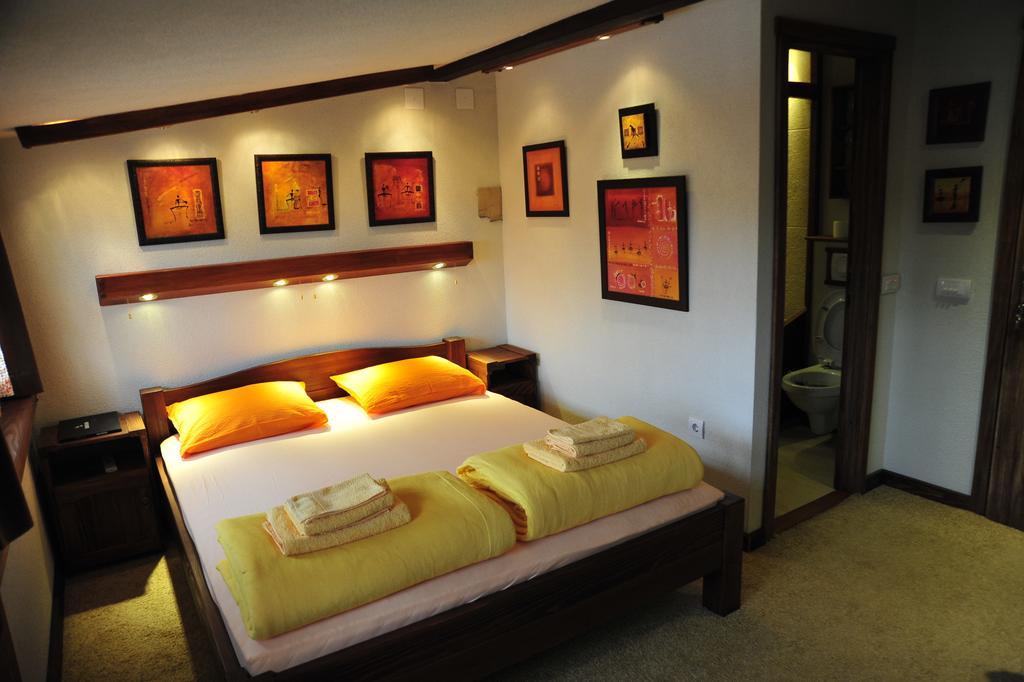 B&B Galerija Two Rooms 패레신 객실 사진